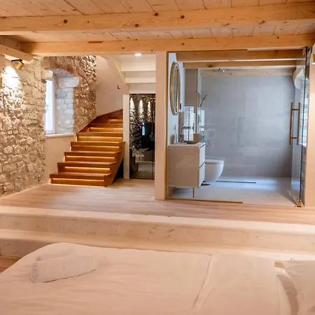 Lillium Heritage Luxury Diocletian's Palace Bed and breakfast Split